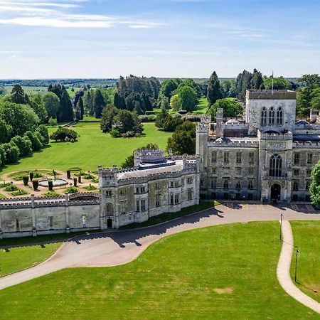 מלון ברקהאמסטד Ashridge House מראה חיצוני תמונה