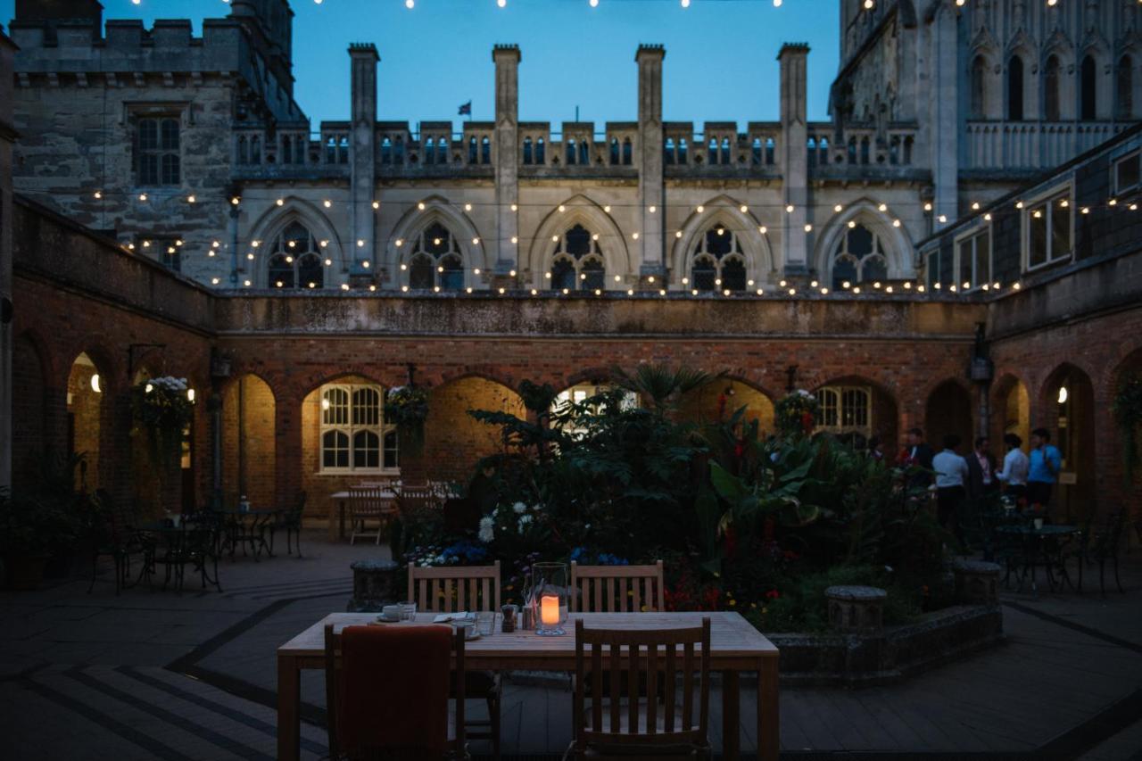 מלון ברקהאמסטד Ashridge House מראה חיצוני תמונה